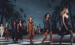 BST CHANEL Cruise 2024/25: Thưởng lãm mùa hè phóng khoáng ở Địa Trung Hải