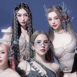 5 chị đẹp LUNAS đạp gió khét lẹt tại Trung Quốc, fan Việt nở mũi tự hào