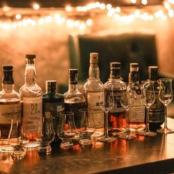 5 speakeasy bar phù hợp để “thả trôi” cảm xúc tại TPHCM