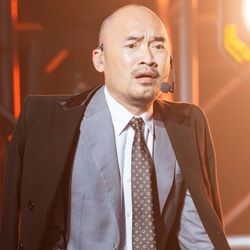 "Thánh meme" Tiến Luật gánh phần vui trong Anh trai vượt ngàn chông gai