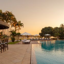 Resort biển Huế có bể bơi tuyệt đẹp không thể bỏ lỡ