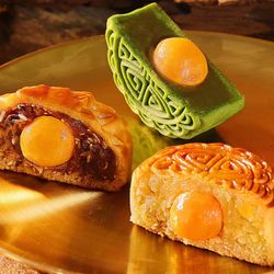 5 set bánh Trung thu có thiết kế độc lạ, ấn tượng, lý tưởng để gửi trao mỹ vị cho mùa đoàn viên 2024