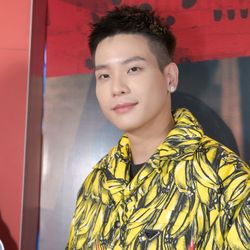Gia thế khủng của "anh trai" Quân A.P