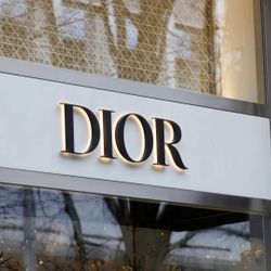 BST Dior Xuân-Hè 2025
