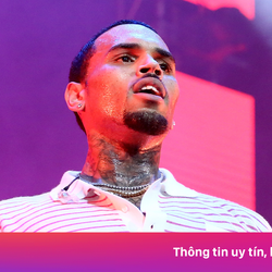 Chris Brown kiện đòi 500 triệu USD