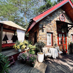 Lạc bước vào miền cổ tích tại khu nghỉ dưỡng Ba Hạt Dẻ