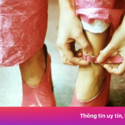 Dép Crocs hết thời, giày móng ngựa vẫn là xu hướng năm con Rắn