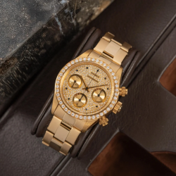 Mark Zuckerberg đeo Rolex 1,3 triệu USD, chế tác riêng cho khách VIP