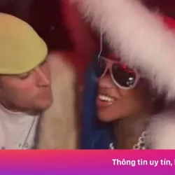 Nụ hôn gây tranh cãi của Justin Bieber