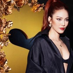 Lan Khuê mặc mốt hở nội y