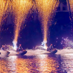 Có gì đặc biệt tại siêu phẩm Jetski bắn pháo hoa lấy cảm hứng từ nàng tiên hạc Cát Bà?