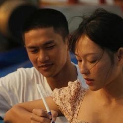 Phim Việt 'Đàn cá gỗ' gây tranh cãi vì PR lố