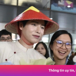 Đức Phúc về Hà Nội sau chiến thắng cuộc thi ở Nga