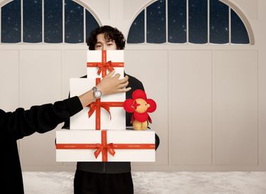Khám phá bộ sưu tập đa sắc Louis Vuitton Holiday 2023