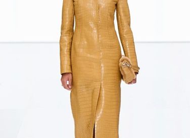 Người phụ nữ Fendi – mạnh mẽ, thanh lịch và luôn hướng tới tương lai