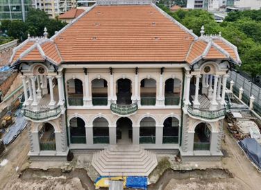 Tại phiên tòa, bị cáo Trương Mỹ Lan cho biết, gia đình bị cáo mua căn biệt thự này với giá khoảng 700 tỉ đồng (35 triệu USD). Biệt thự này thuộc diện biệt thự cổ cần bảo tồn di tích và trước đó gia đình bị cáo vẫn đang thực hiện trùng tu. Bị cáo Trương Mỹ Lan đề nghị HĐXX không kê biên tài sản này và mong muốn trả lại cho người thân gia đình bị cáo Trương Mỹ Lan để tiếp tục sửa chữa, bảo tồn di tích cho Việt Nam.