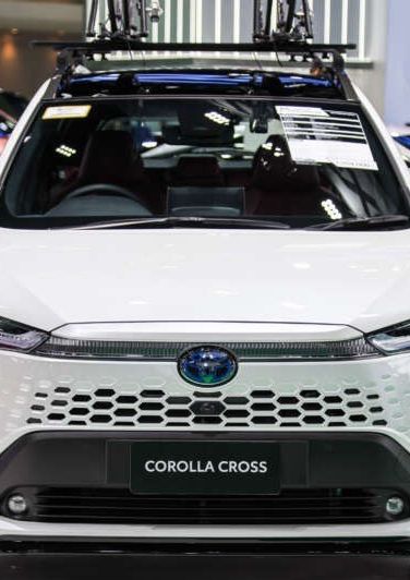 Corolla Cross 2024 tại Thái Lan cũng được trang bị đèn pha mới