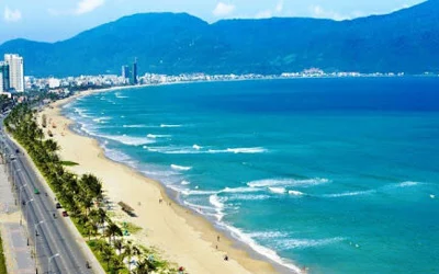 Mùa hè trên những bãi biển lộng lẫy của Đà Nẵng