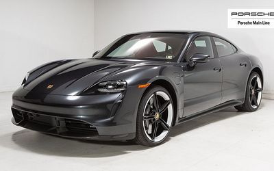 Porsche Taycan 2024 bản thể thao lộ diện với thiết kế như xe đua