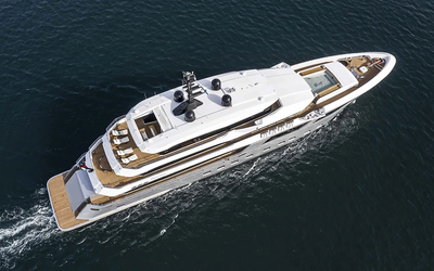 Soi cận cảnh siêu du thuyền Gulf Craft Majesty 175 từ UAE