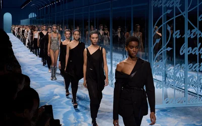 BST Dior Xuân Hè 2025: Những nữ thần thể thao khỏe khoắn thời hiện đại