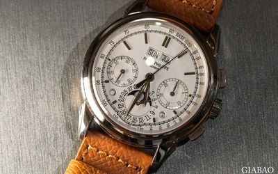 Cận cảnh đồng hồ Patek Philippe Perpetual Calendar Chronograph 5970G Vàng trắng