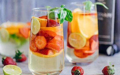 Cocktail hoa quả - Món đồ uống cho tín đồ yêu da, thích giữ dáng