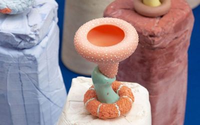Điêu khắc gốm Salty Fairy Ring: Nghi lễ của sự bảo hộ