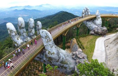 Cầu Vàng được hai “ông lớn” giới truyền thông quốc tế chọn vào top ảnh ấn tượng 2018