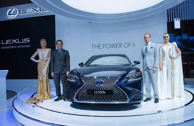 Triển lãm ô tô Việt Nam: Triết lý đối lập song hành của Lexus