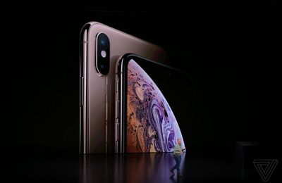 Ảnh thực tế Phone Xs Max hai sim, màn hình 'khổng lồ'