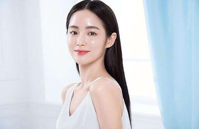 Bỏ túi 7 mẹo đơn giản để làn da luôn ẩm mượt trong mùa hanh khô