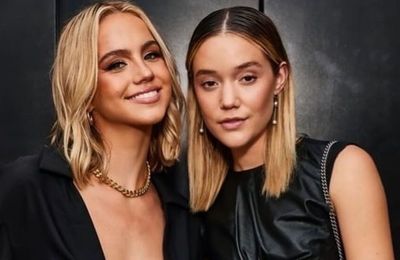 Đôi bạn thân Tiktok đình đám lên đồ cực matchy
