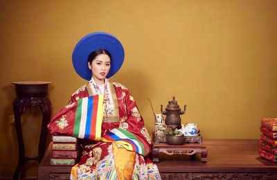 Nhìn lại nét đẹp cổ phục Việt đặc sắc thời chúa Nguyễn