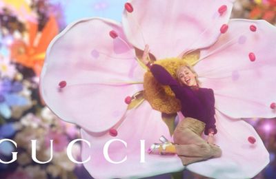 Miley Cyrus kể chuyện về nước hoa Gucci Flora Gorgeous Gardenia