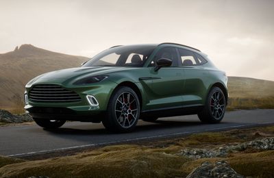 Aston Martin DBX 2022 động cơ 6 xi-lanh được giới thiệu tại Trung Quốc