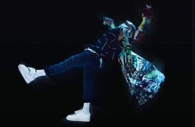 G-DRAGON tái xuất quảng bá mẫu giày Peaceminusone X NIKE Kwondo 1
