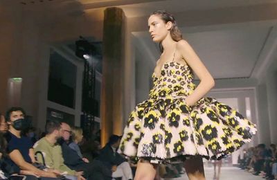 Bộ sưu tập Xuân - Hè 2022: phong cách Art Deco của Lanvin