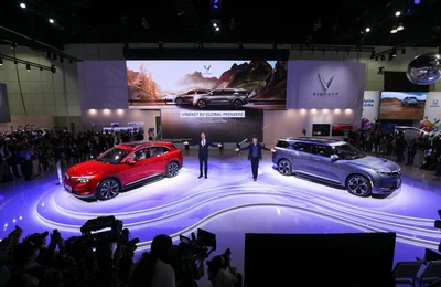 Cận cảnh VinFast VF-E35 và VF-E36 đang ra mắt tại Los Angeles Auto Show 2021