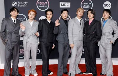 American Music Awards 2021 gọi tên BTS là nghệ sĩ Châu Á đầu tiên thắng giải Artist of the year