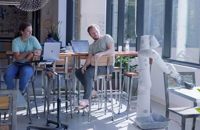 Google triển khai sử dụng robot thử nghiệm để dọn dẹp môi trường làm việc công sở