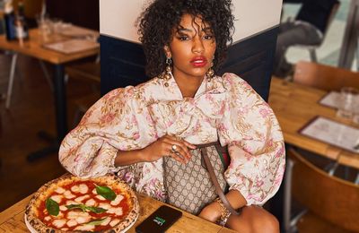 Anh Quốc: Gọi Uber Eats, nhận được túi Gucci?