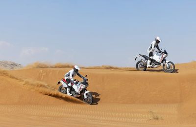 Ducati ra mắt xe địa hình mới "DesertX 2022"- Chiến binh mới của tính đồ đam mê tốc độ