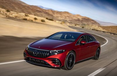Mercedes-AMG EQS 53 mới sẽ có giá từ 208.000 USD