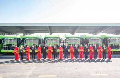Xe buýt điện VinBus tham gia mạng lưới vận tải công cộng Hà Nội