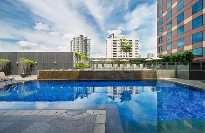 Có gì bên trong căn phòng triệu đồng/đêm của khách sạn tuyển VN trú tại Singapore