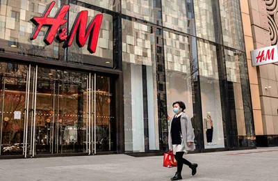 H&M đứng trước làn sóng tẩy chay vì "thay đổi bản đồ online"