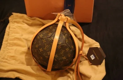 Louis Vuitton và những mẫu túi độc - lạ có 1-0-2