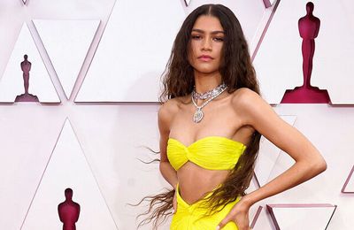 Các minh tinh Hollywood diện trang sức triệu đô trên thảm đỏ Oscar 2021