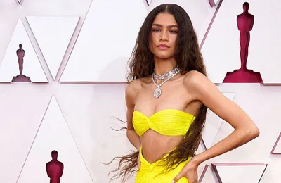 Các minh tinh Hollywood diện trang sức triệu đô trên thảm đỏ Oscar 2021